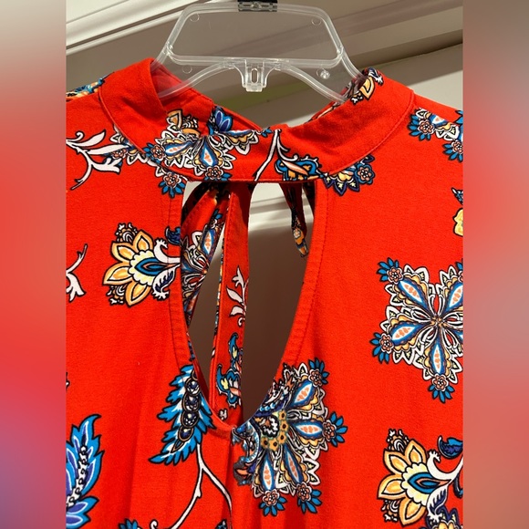 Red Paisley Print Mock Neck Swing Dress - XL - Picture 4 of 7